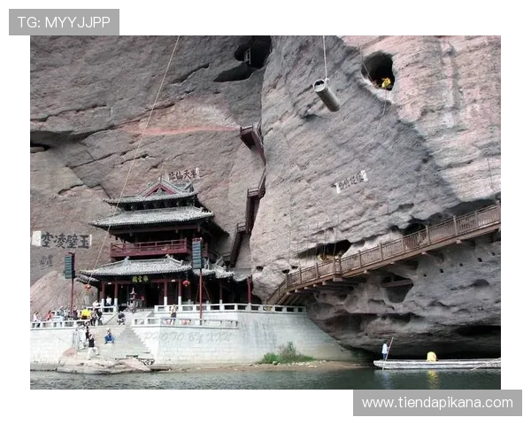 龙虎山风景:探访中国著名的道教圣地与自然奇观的完美结合 龙虎山风景:探访中国著名的道教圣地与自然奇观的完美结合